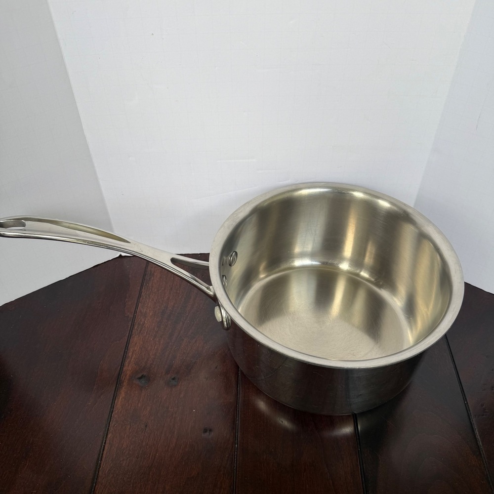 Calphalon Contemporary Stainless Steel 2.5 Qt Saucepan 8702 1/2 Pot 2 1/2 QT